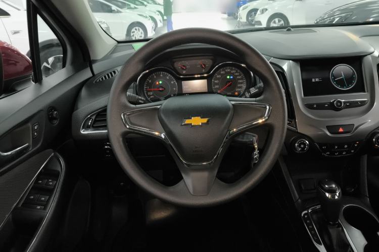 Used Chevrolet Cruze 2017 1.5L Automatic Pioneer Sunroof Edition