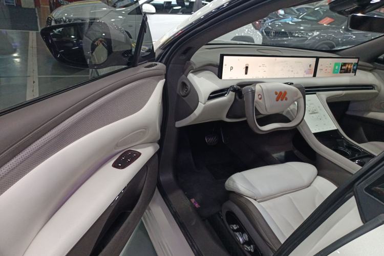 Used  LS7 2023 90 kWh Elite Rear-Drive Version
