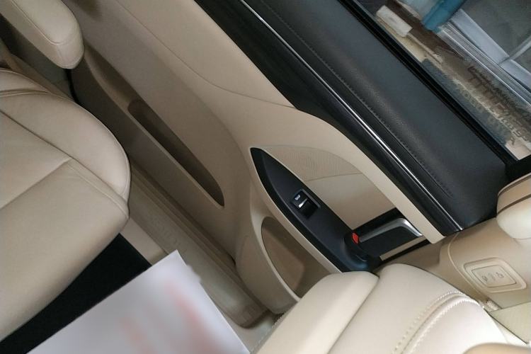 Used Buick GL8 2022 ES Landtrek 653T Luxury Edition
