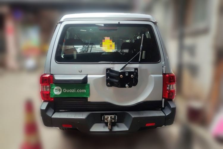 Used Leopaard Q6 2015 2.4L Manual Two-Wheel-Drive Elite Model
