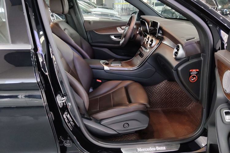 Used Mercedes-Benz GLC 2021 GLC 300 L 4MATIC Dynamic Model