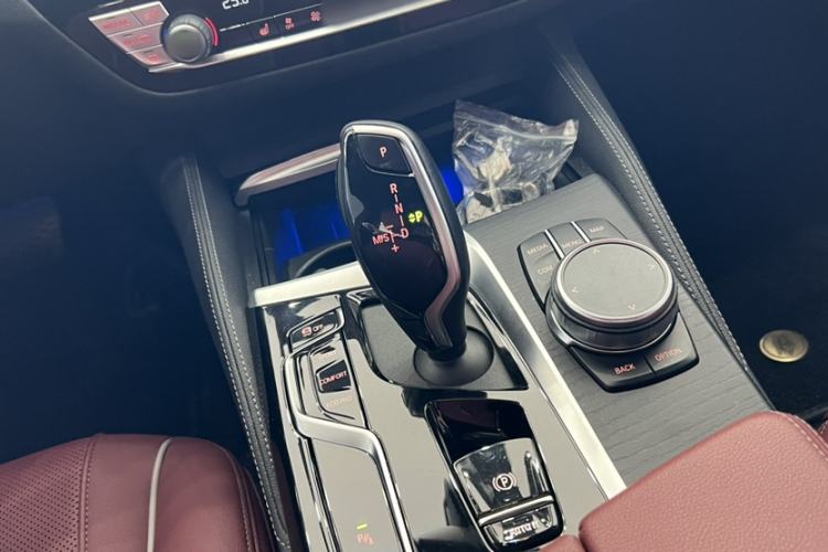 Used BMW 5 Series 2022 Second Facelift 530Li Leading Edition M Sport Package
