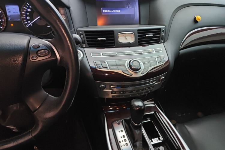 Used Infiniti Q70 2017 Q70L 2.5L Enjoyment Edition
