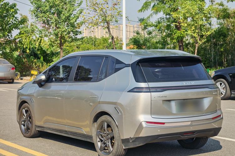 Used AION Y 2022 Plus 70 Tech Edition
