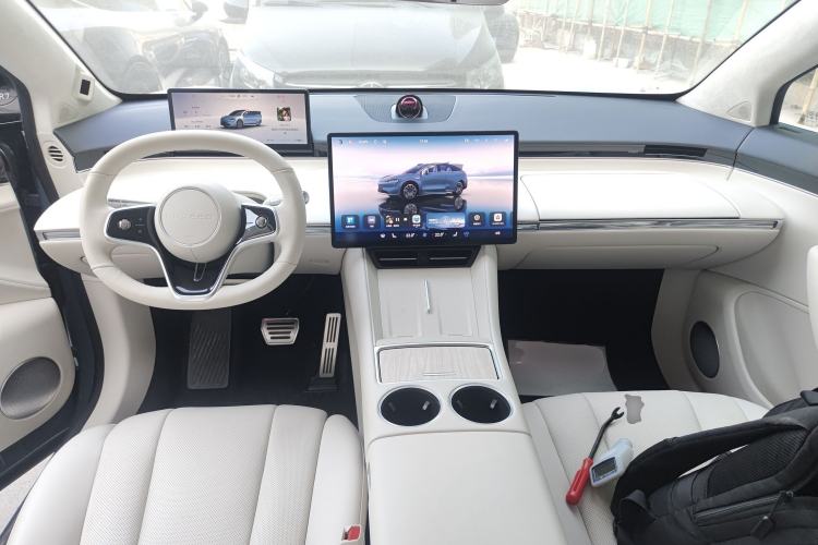 Used Hima Luxeed R7 2024 All-Electric 667 km Max