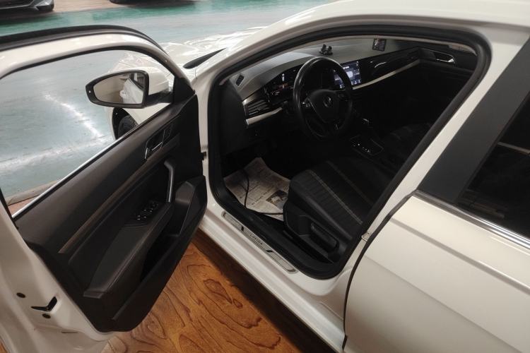 Used Volkswagen Lavida 2022 1.5L Automatic Vision Edition
