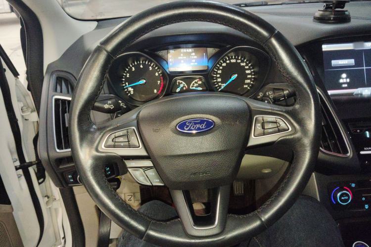 Used Ford Focus 2015 Sedan EcoBoost 180 Automatic Flagship Model
