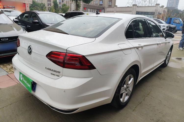 Used Volkswagen Lamando 2019 230TSI DSG Fashion Edition China VI
