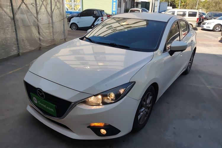 Used Mazda Mazda 3 Axela 2016 Sedan 1.5L Manual Comfort Model
