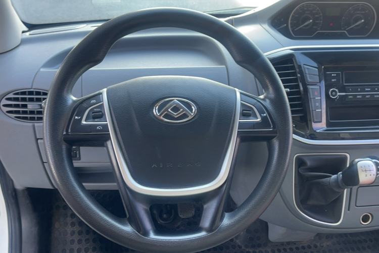 Used SAIC MAXUS Xintu V80 2021 2.0T Manual Classic City Delivery King Short Wheelbase Ultra-Low Roof 3-Seater
