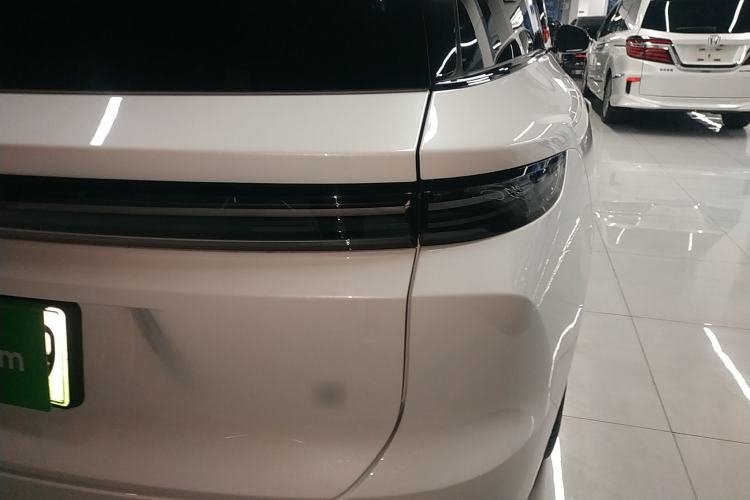 Used Li Auto Li Auto i8 2025 Standard Edition