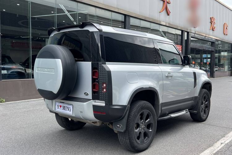 Used Land Rover Defender 2022 90 2.0T P300 SE
