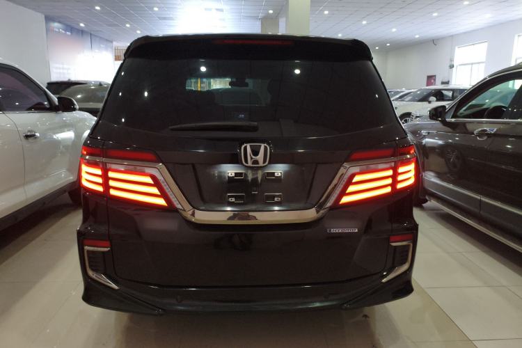 Used Honda Elysion 2019 2.0L Hybrid Luxury Edition
