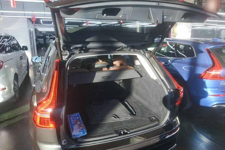 Used Volvo XC60 2020 T5 4x4 Zhiyi Luxury Edition
