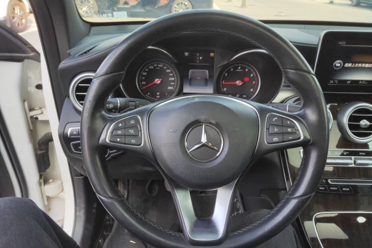 Used Mercedes-Benz GLC 2017 GLC 260 4MATIC Luxury Model