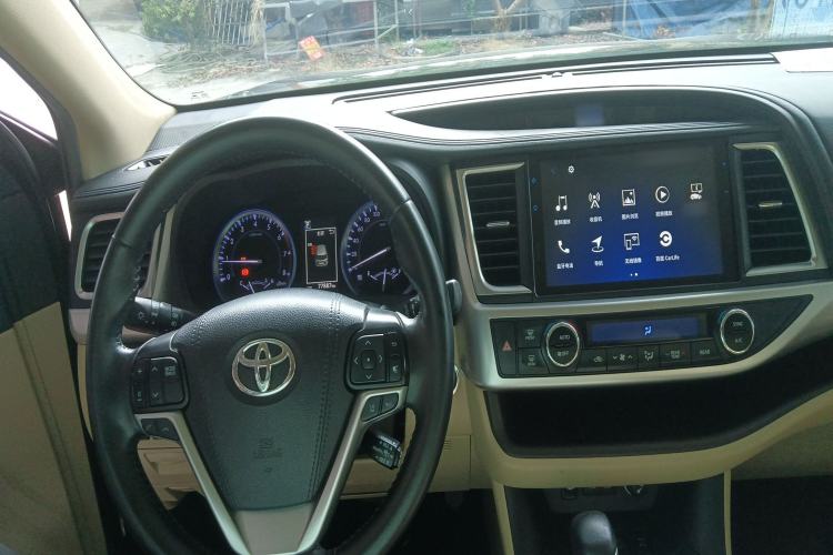 Used Toyota Highlander 2018 2.0T Four-Wheel Drive Prestige Version 7 Seats China VI Standard
