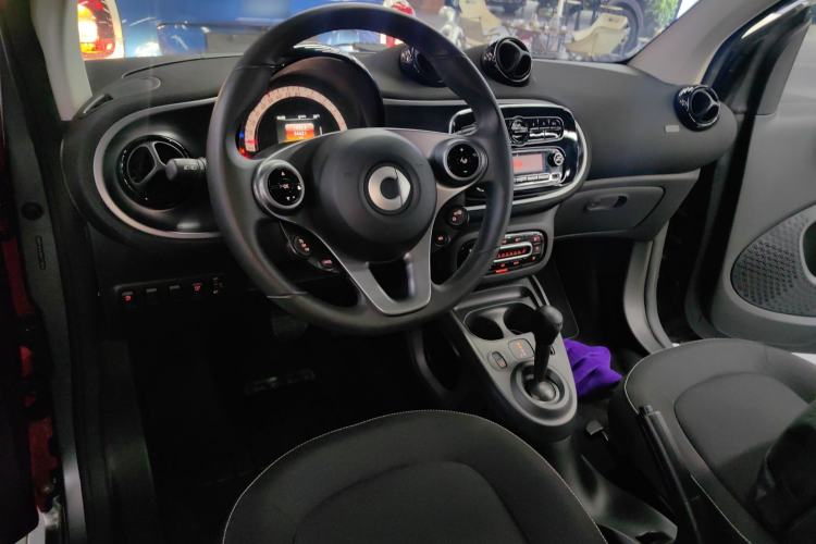 Used  fortwo 2015 1.0L 52 kW Hardtop Passion Edition
