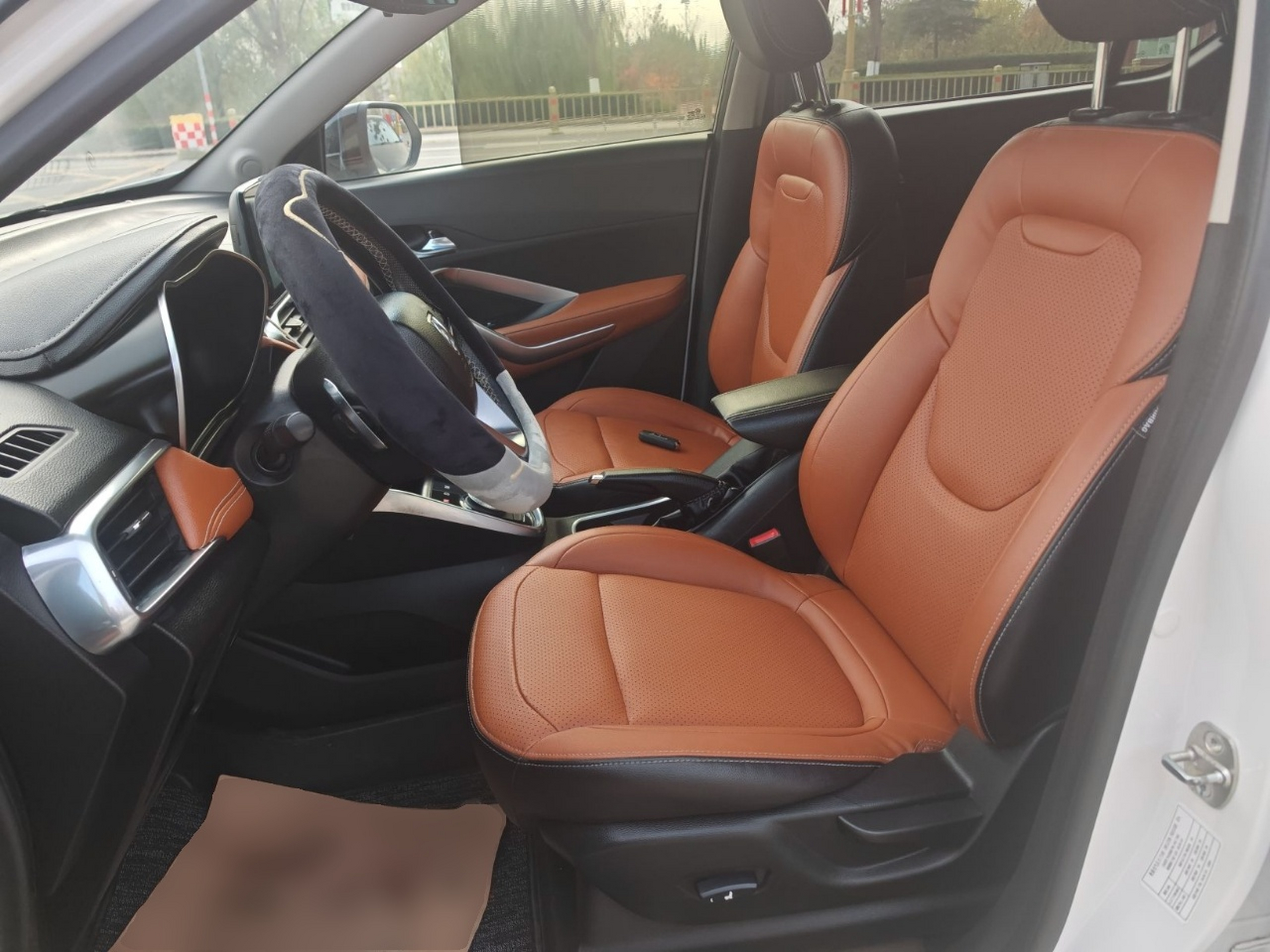 Переднее сиденье в автомобиле