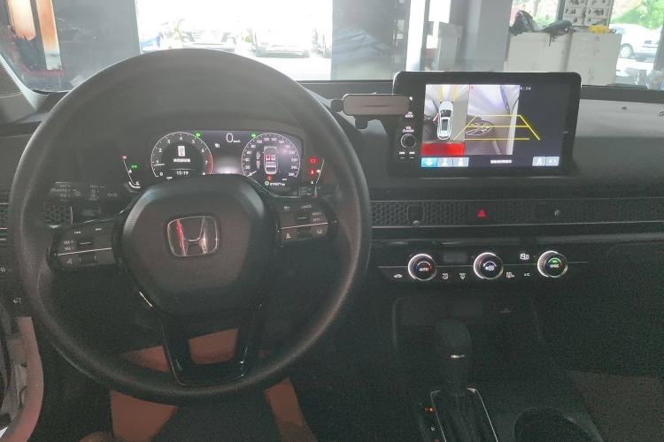 Used Honda Civic 2023 240TURBO CVT Dynamic · Center Stage Special Edition
