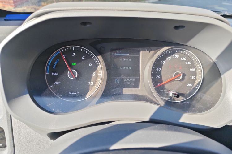 Used Wuling Yangguang 2025 Model 400km Bus Edition—Comfort Edition
