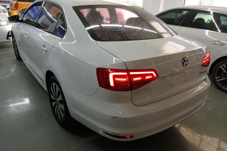 Used Volkswagen Sagitar 2017 1.6L Automatic Comfort Model
