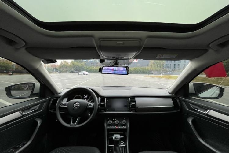 Used Skoda Kodiaq 2018 Facelifted TSI330 5-Seater Two-Wheel-Drive Comfort Edition
