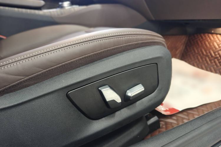 Used BMW 5 Series 2019 Facelifted 530Li Leading Edition Luxury Package
