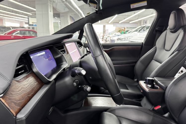 Used Tesla Model X 2019 Long-Range Version
