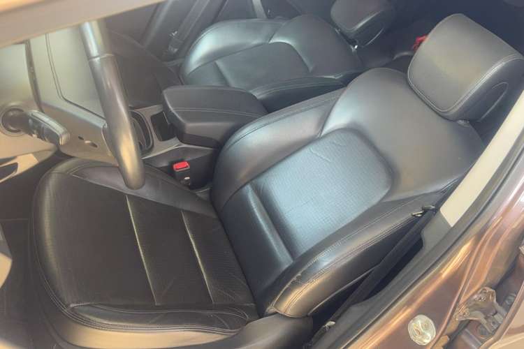 Used Hyundai Santa Fe 2013 2.4L Automatic Two-Wheel Drive Smart Version
