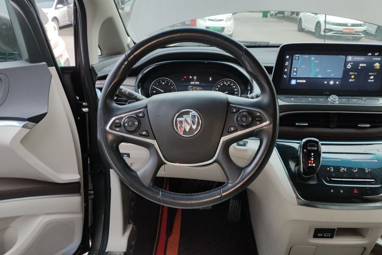 Used Buick GL8 2022 Land Business Class 652T Luxury Model
