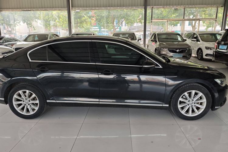 Used Volkswagen Magotan 2018 330TSI DSG Advanced Model
