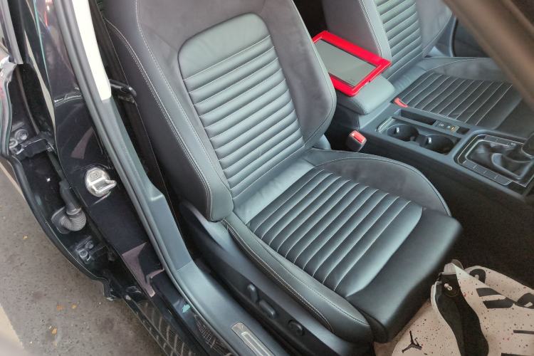 Used Volkswagen Magotan 2020 330TSI DSG Leading Model
