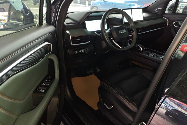 Used Geely Auto Haoyue L 2023 2.0T DCT Prestige Edition
