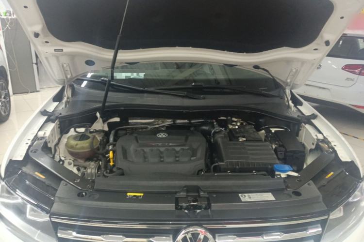 Used Volkswagen Tiguan L 2019 330TSI Automatic Two-Wheel Drive Panoramic Comfort Edition China VI Standard
