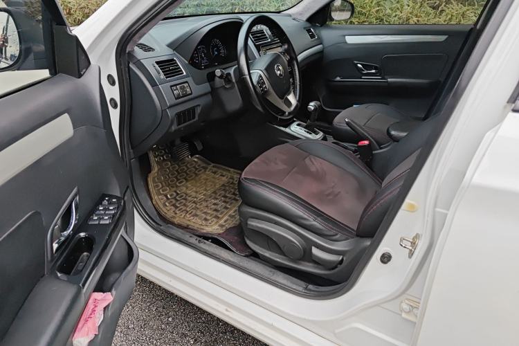 Used FORTHING Joyear S50 2014 1.6L CVT Luxury Model