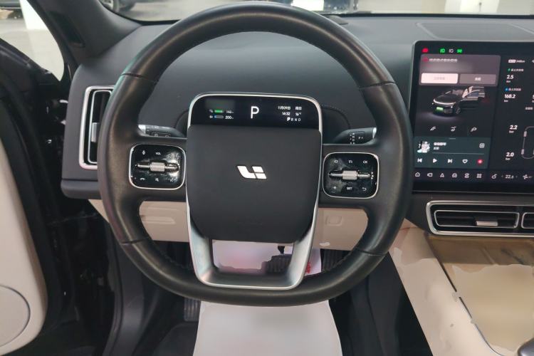 Used Li Auto L8 2023 Pro Model
