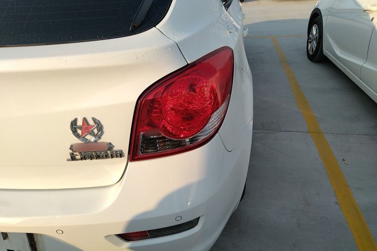 Used Chevrolet Cruze 2015 Hatchback 1.6L Automatic Comfort Edition