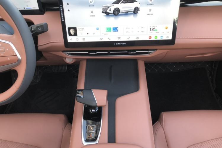 Used Changan UNI-Z New Energy 2024 Blue Whale Smart Electric iDD 125km Beyond Edition