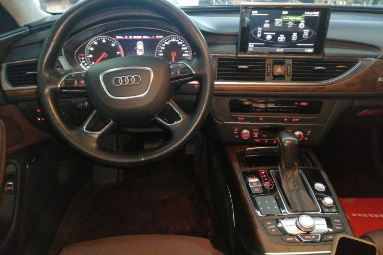 Used Audi A6L 2018 30th Anniversary Edition 45 TFSI quattro Luxury Model
