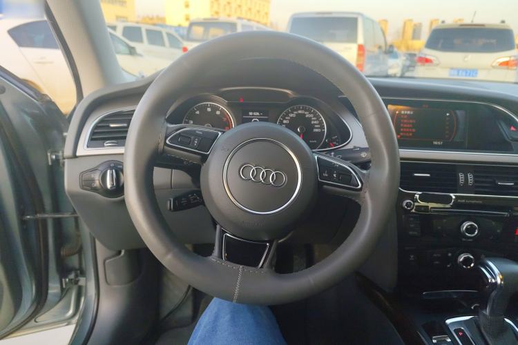Used Audi A4L 2013 35 TFSI Automatic Comfort Model

