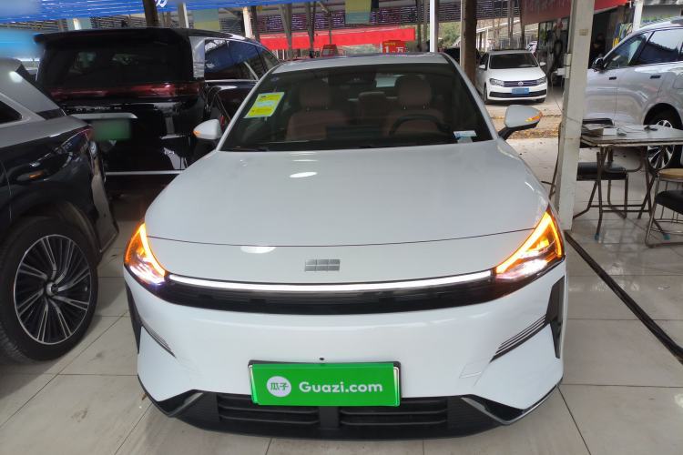 Used  L6 2025 EM-i 140km Starship Edition
