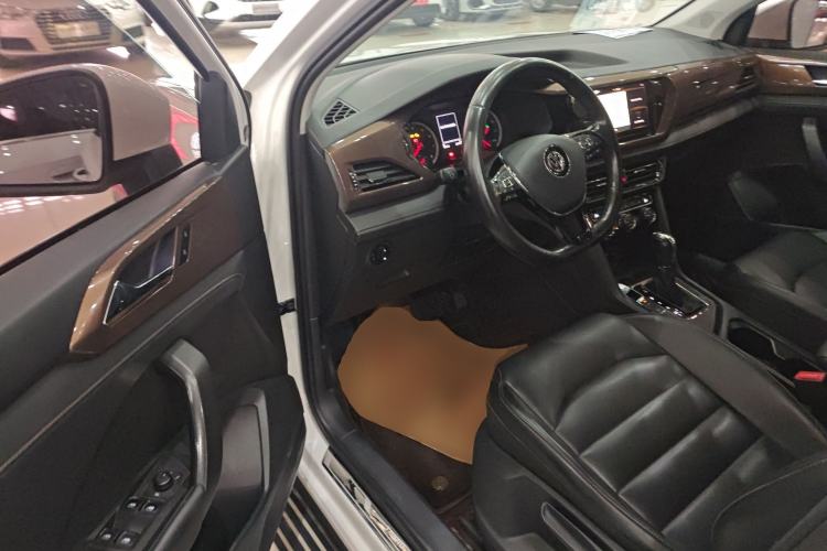 Used Volkswagen Tharu 2020 280TSI Two-Wheel Drive Luxury Edition China VI Standard