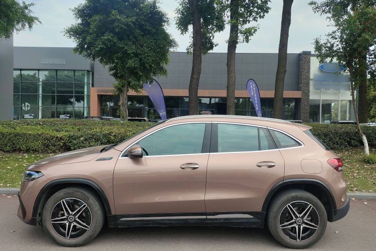 Used Mercedes-Benz EQA 2022 EQA 300 4MATIC Launch Edition
