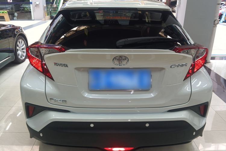 Used Toyota C-HR 2018 2.0L Leading with Sunroof China VI Standard
