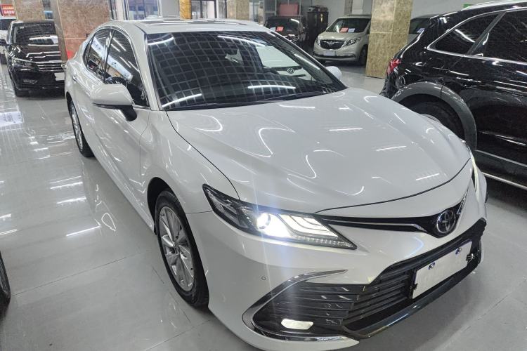 Used Toyota Camry 2021 2.0G Luxury Edition
