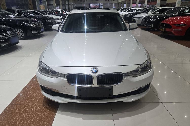 Used BMW 3 Series 2016 320Li Ambition Model
