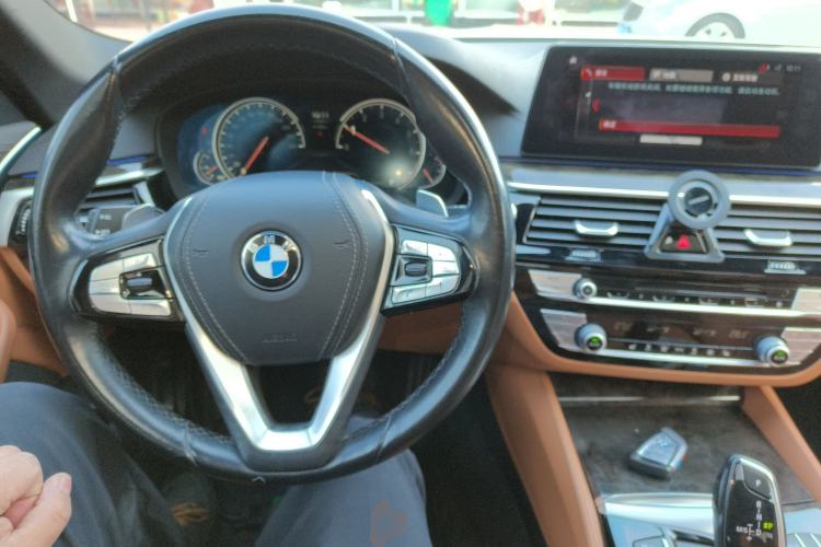 Used BMW 5 Series 2018 Restyled 530Li Leading Edition M Sport Package
