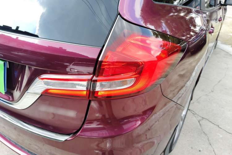 Used Honda Jade 2017 1.8L automatic Comfort version 5 seats
