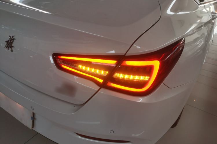 Used Hongqi H5 2022 Classic Model Facelift 1.5T DCT Qiyun Edition
