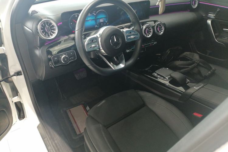 Used Mercedes-Benz A-Class 2022 Revised Version A 200 L Sport Sedan Fashionable Style